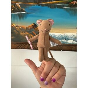 Sheila Rae mouse finger puppet‎ 1999 Kevin Henkes Peppermint Stick vintage book